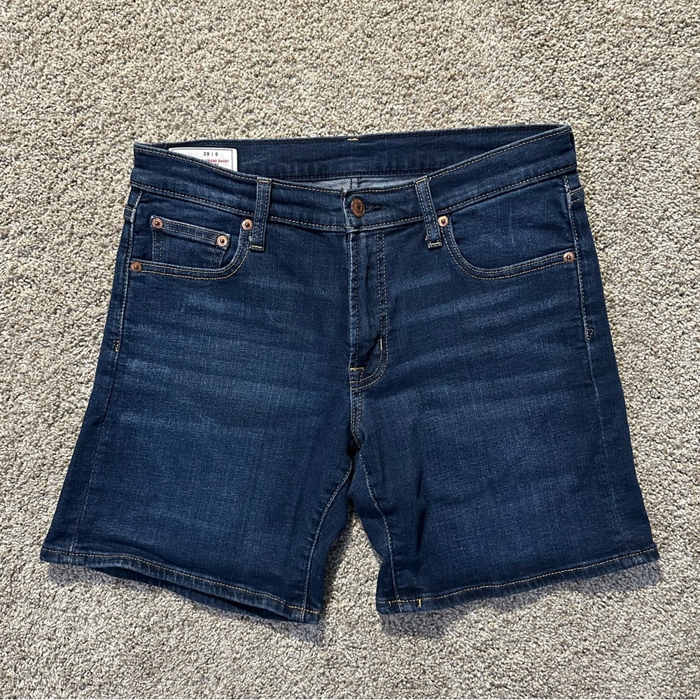 Gap 5” Girlfriend Short Mid Rise Denim Shorts